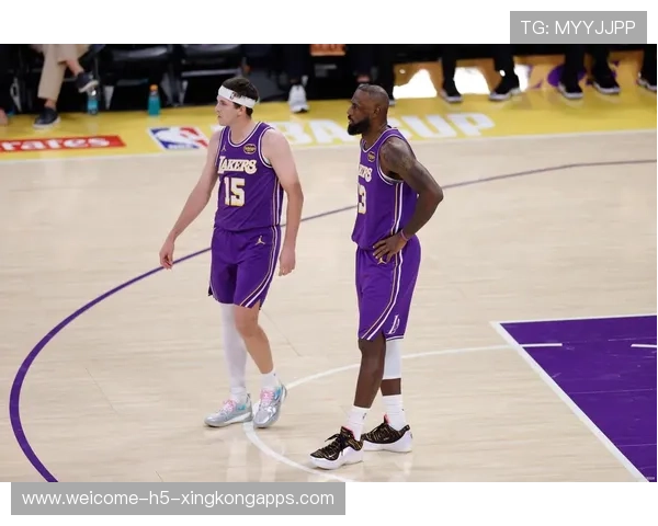 雷迪克谈尼克-史密斯带病作战：他太棒了，心理素质也很强，雷迪克女友